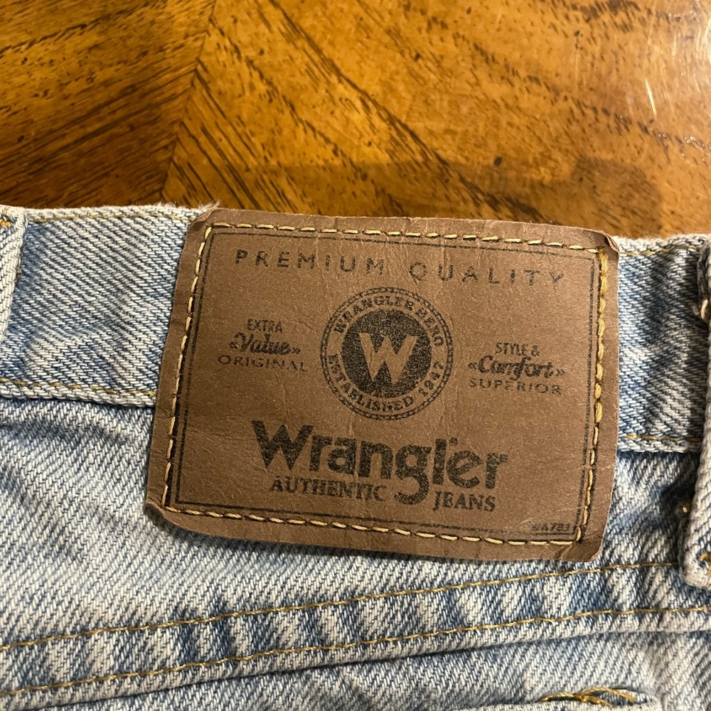 Set Of 2 Levi and Wrangler Blue Denim Jeans - Picture 3 of 6